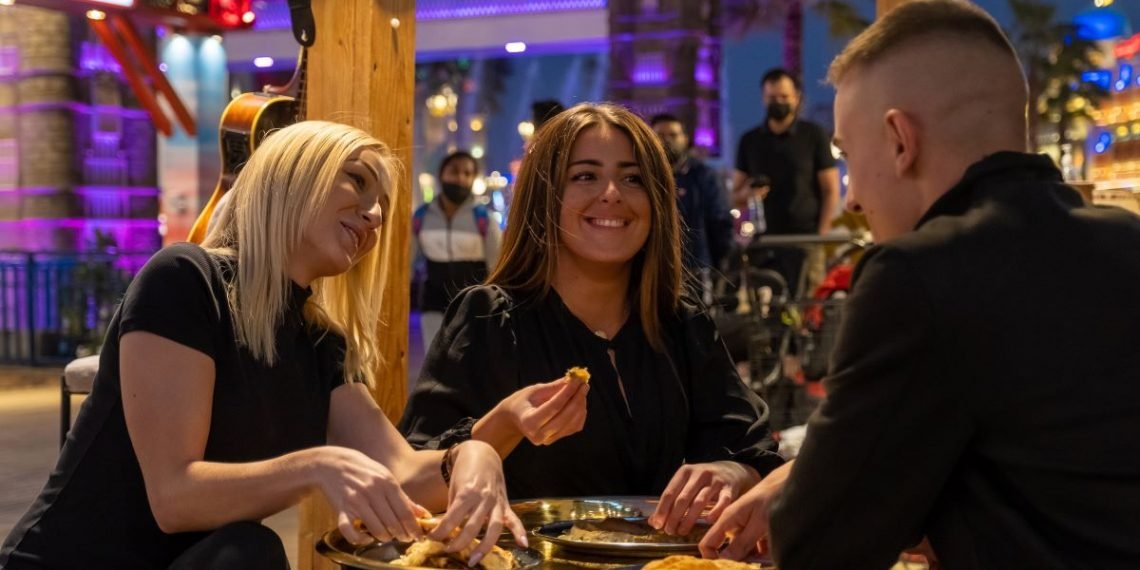 القرية العالمية ترحب برواد الأعمال