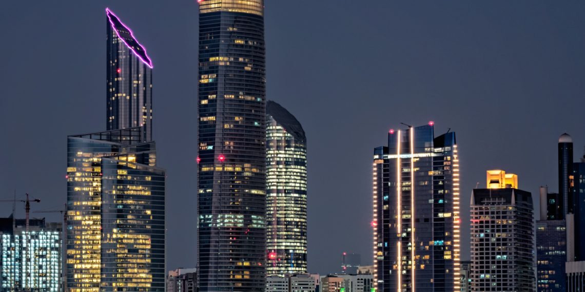 أبوظبي تطلق برنامج خطوة لابتعاث 6000 طالب