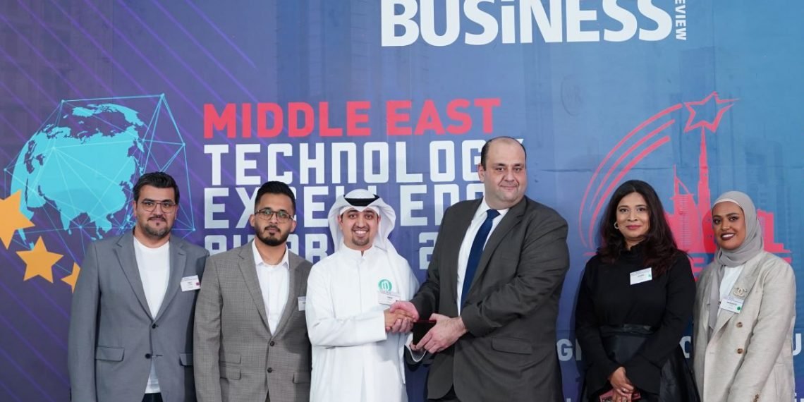 تطبيق كوفي يفوز بجائزة التميز التكنولوجي