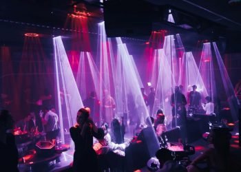 مقهى فيجن دبي-ميتافيرس