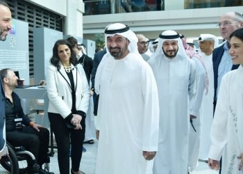 الشيخ أحمد بن سعيد خلال مؤتمر فرصة تِك FORSA TEK