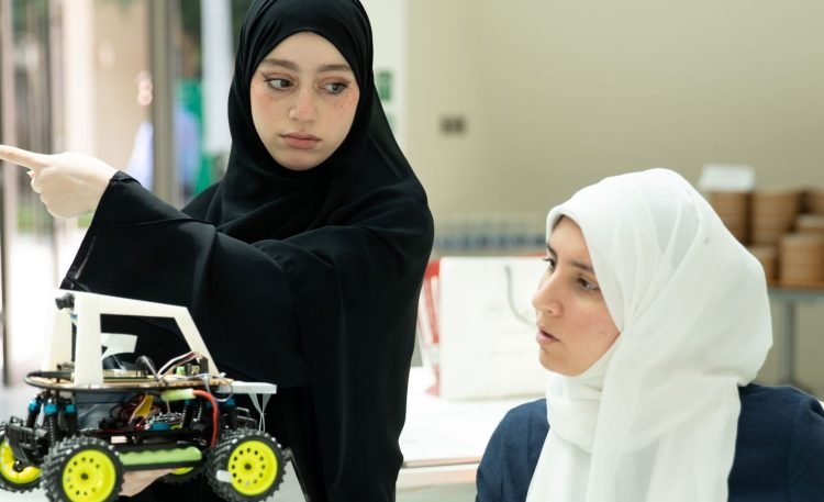 مسابقة الامارات للروبوتات