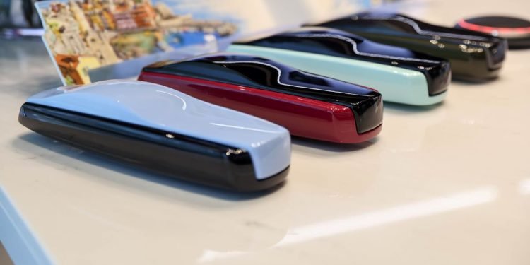 فتح باب المشاركة في برنامج بيسبوك للتصميم حسب الطلب