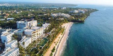 فلاي دبي الى مومباسا الكينية