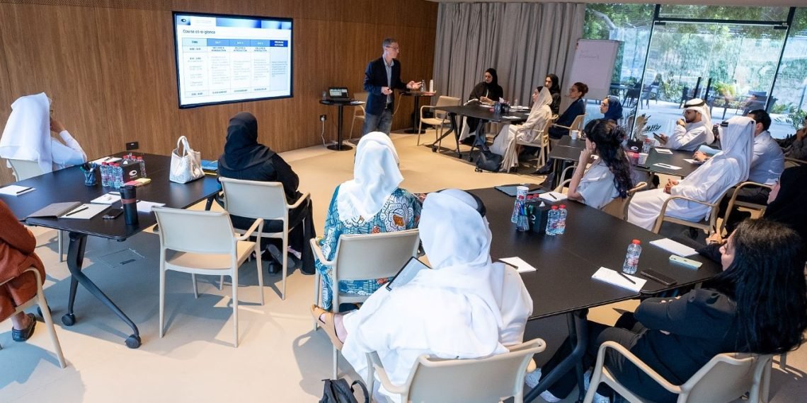 من دورات أكاديمية دبي للمستقبل