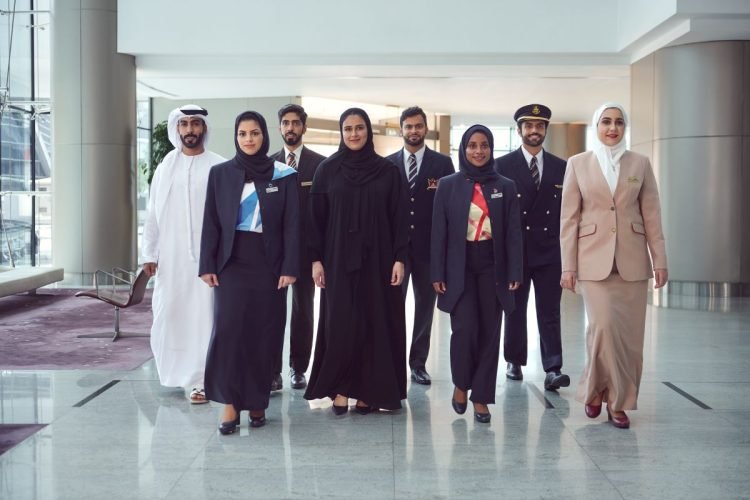 فرص للعمل والدراسة في طيران الامارات