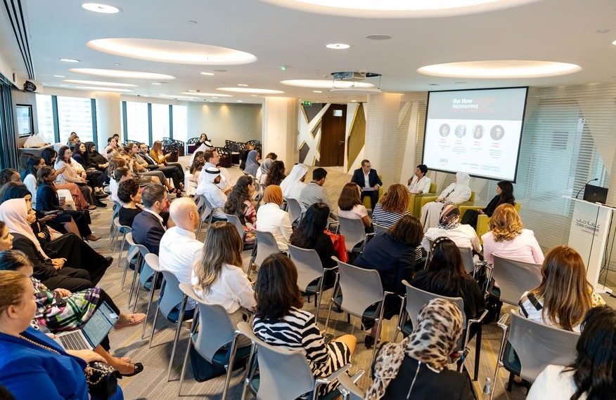 برنامجين لتدريب الشابات في مجال التكنولوجيا