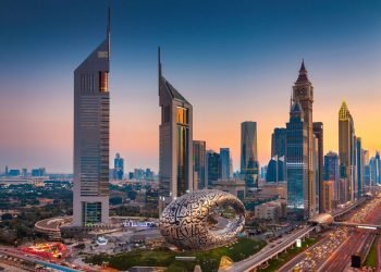 قمة المليار متابع في دبي