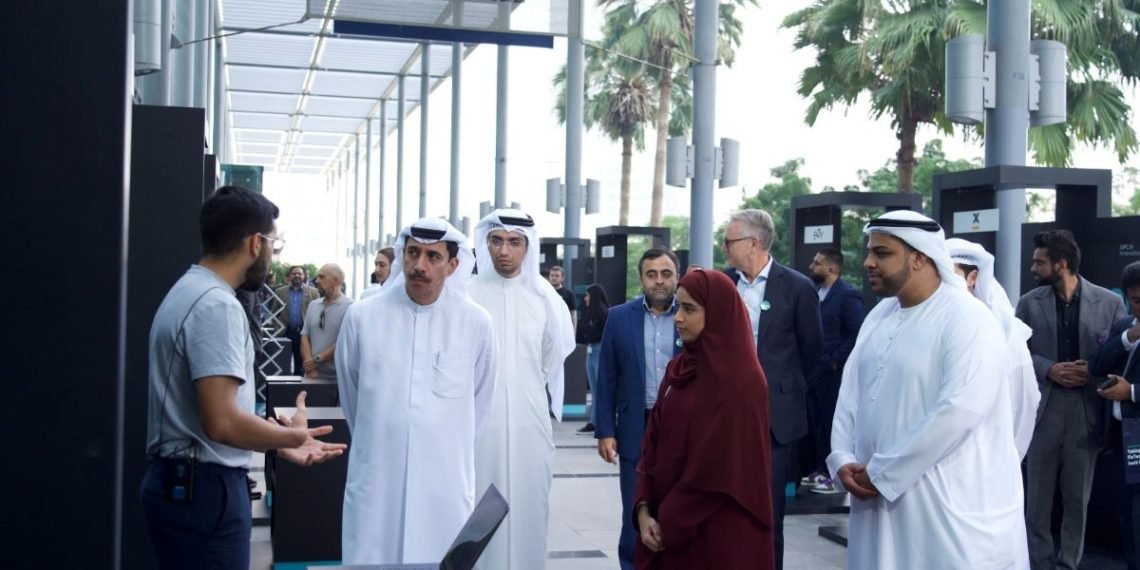 عيسى كاظم خلال فعاليات يوم المستثمر