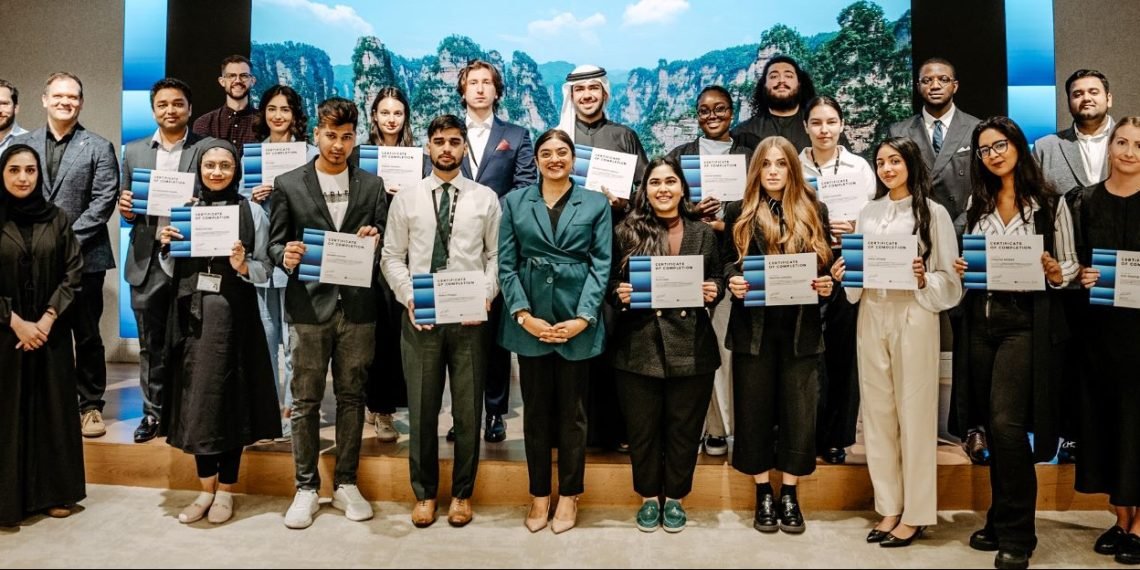 طلاب في برنامج المسرعات الأكاديمية للمستقبل