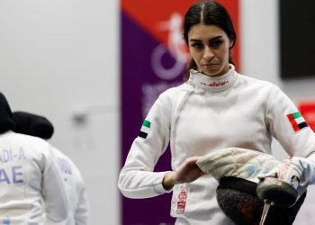 زينب الحوسني بطلة المبارزة