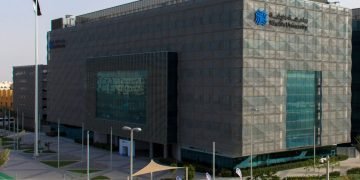 جامعة خليفة