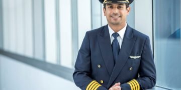 الكابتن شريف الرميثي-الاتحاد للطيران