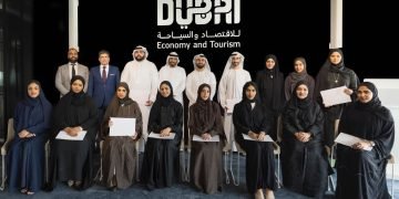 خريجي برنامج تطوير لمجموعة عبدالواحد الرستماني