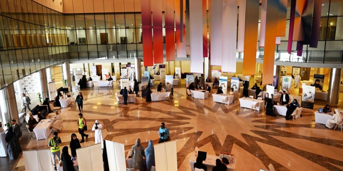 معرض اثراء في دبي وأبوظبي