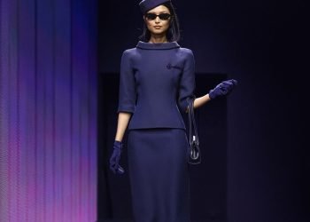 أزياء طواقم طيران الرياض للمصمم محمد آشي