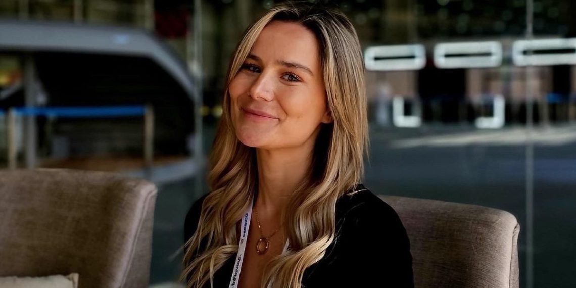 أنابيل ماندر- نائب الرئيس الأول لتحالف