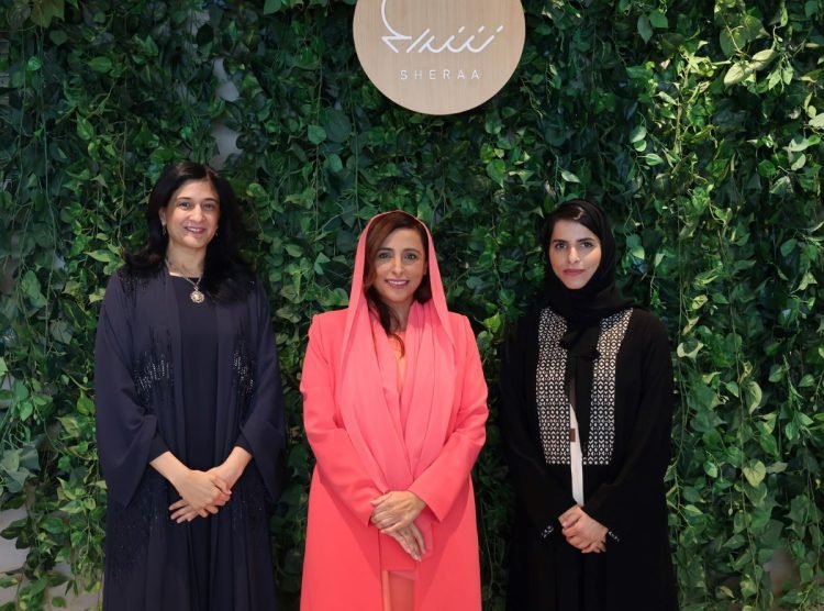 الشيخة بدور القاسمي ونجلاء المدفع وسارة النعيمي