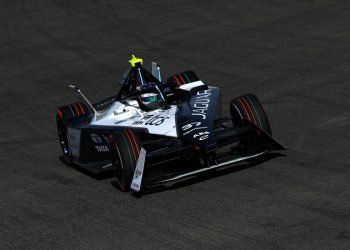 فريق جاكوار TCS للسباقات في جودوود للسرعة