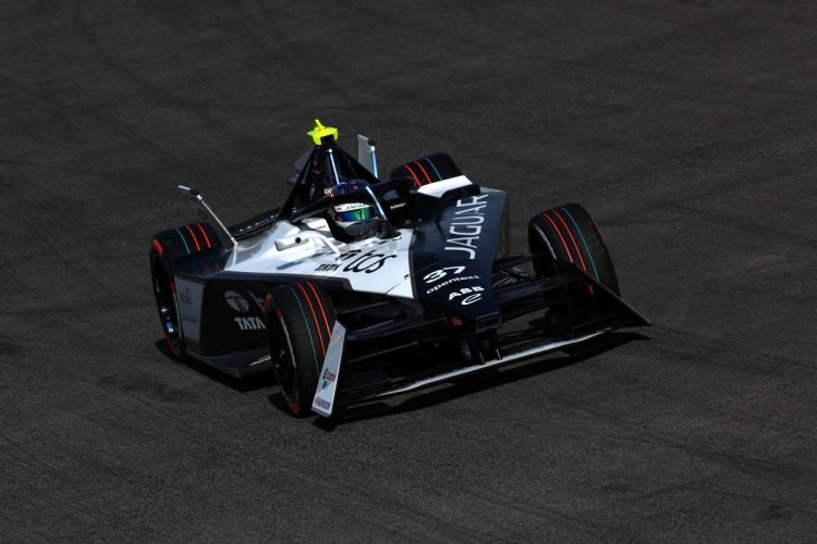 فريق جاكوار TCS للسباقات في جودوود للسرعة