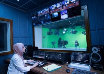 جامعة أبوظبي ترحب بالطلاب الجدد