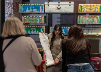 مشاركة الشباب الاماراتي في بينالي البندقية